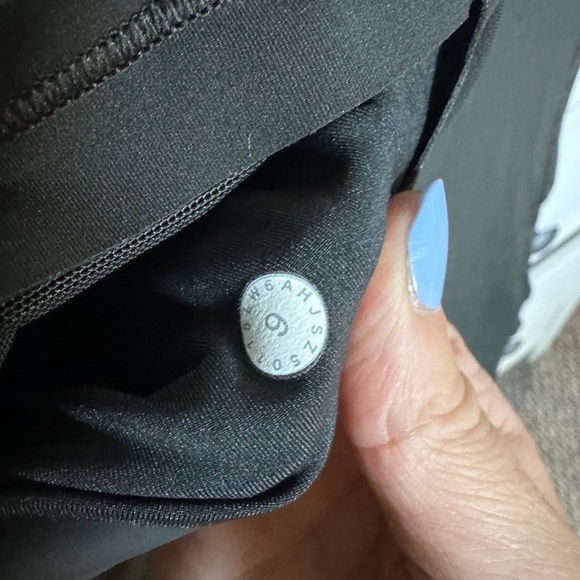 Lululemon Wunder Under crop Deep Camo size 6 - Picture 3 of 4